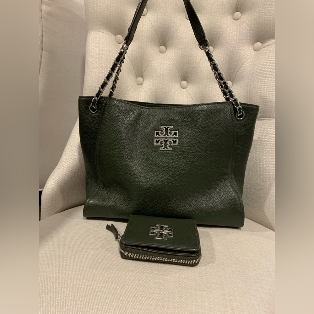💚Tory Burch Britten Tote / Matching Wallet 💚
